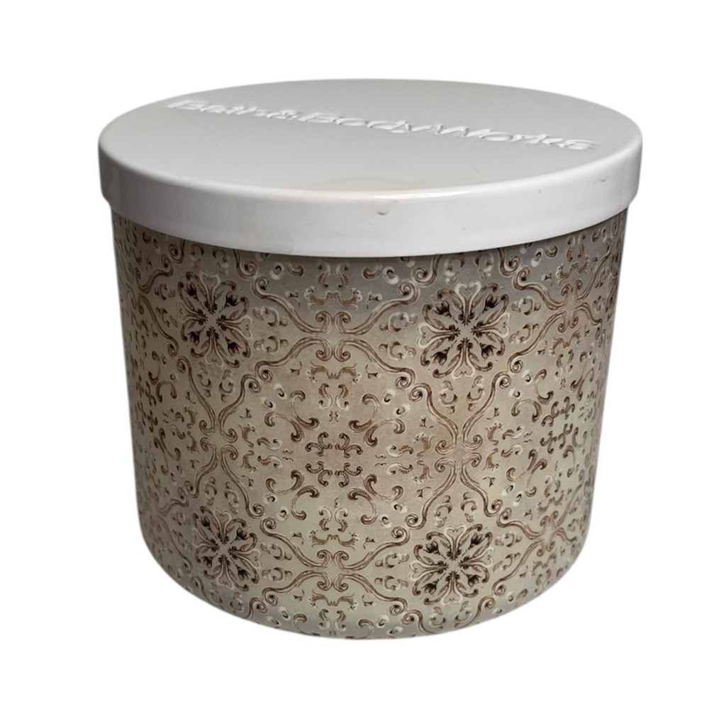 Bath & Body Works Cafe Latte 3 Wick Scented Candle 14.5 oz w/ lid - Picture 5 of 7